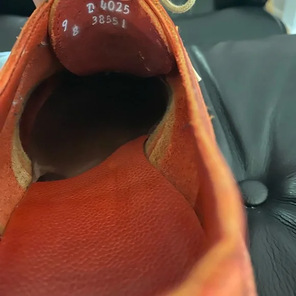 Allen Edmonds Orange Pebble Leather Wingtips Size 9D - Picture 2 of 7